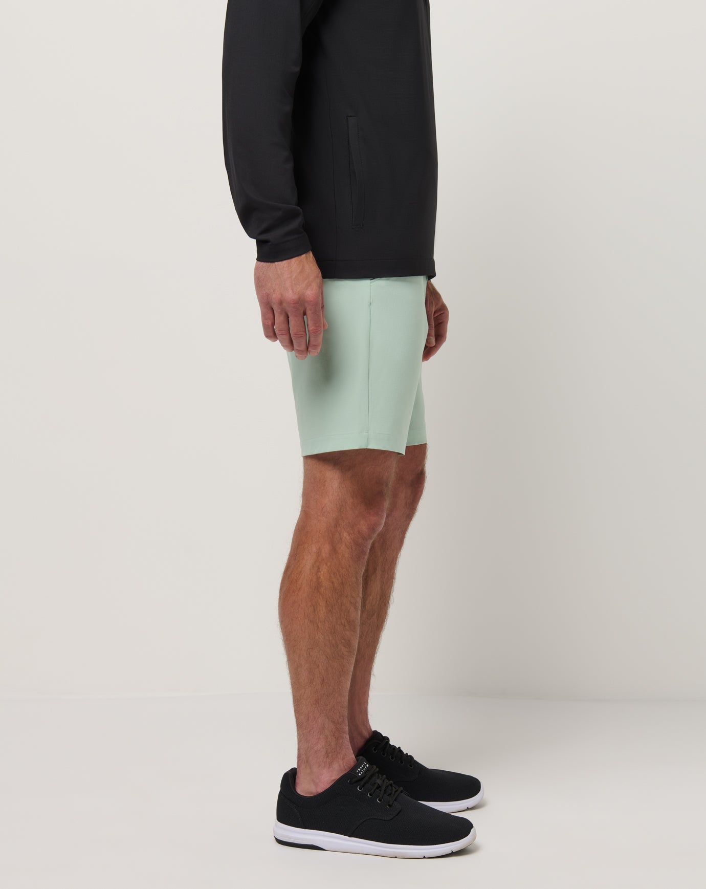 Wanderlust Short 9In