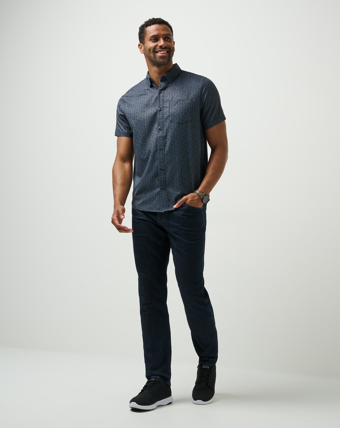 Techwoven Country Mile Button-Up