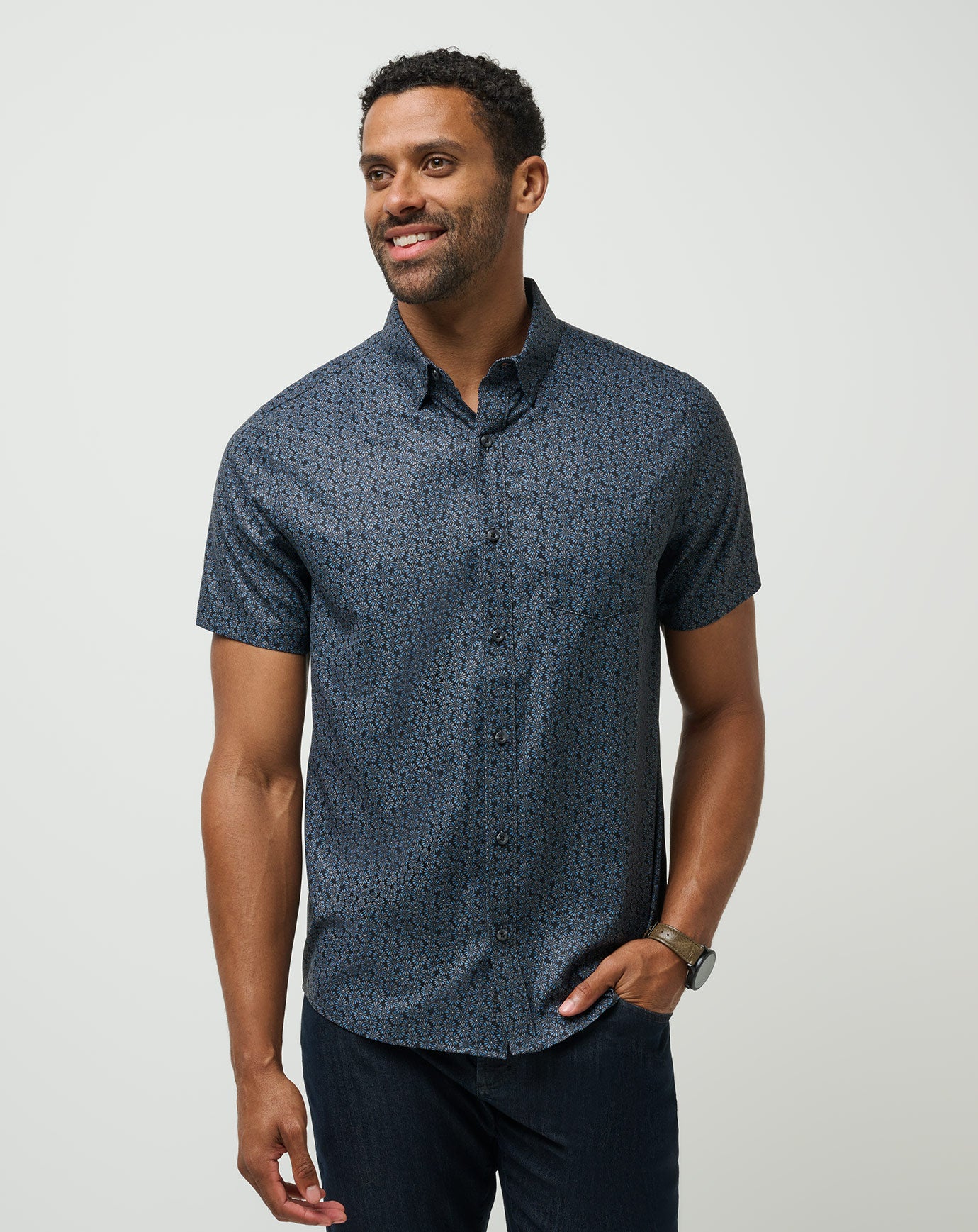 Techwoven Country Mile Button-Up