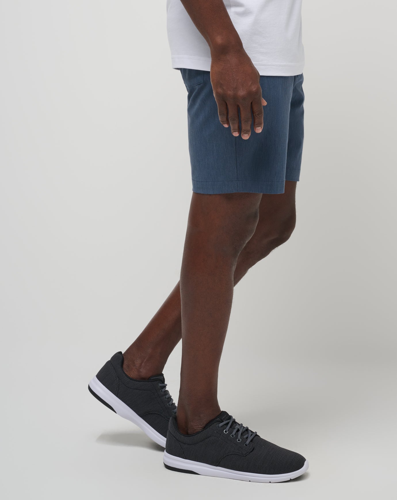 Tech Chino Pocket Short 8In