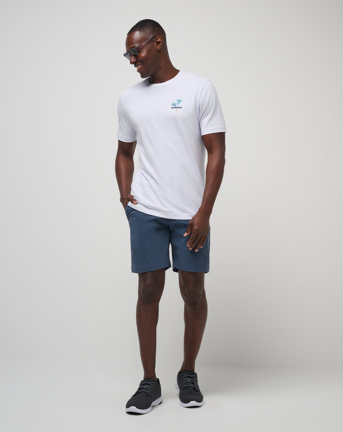 Tech Chino Pocket Short 8In