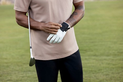 Golf Accessories That Elevate Your Game: How to Choose the Right Gloves and Belts