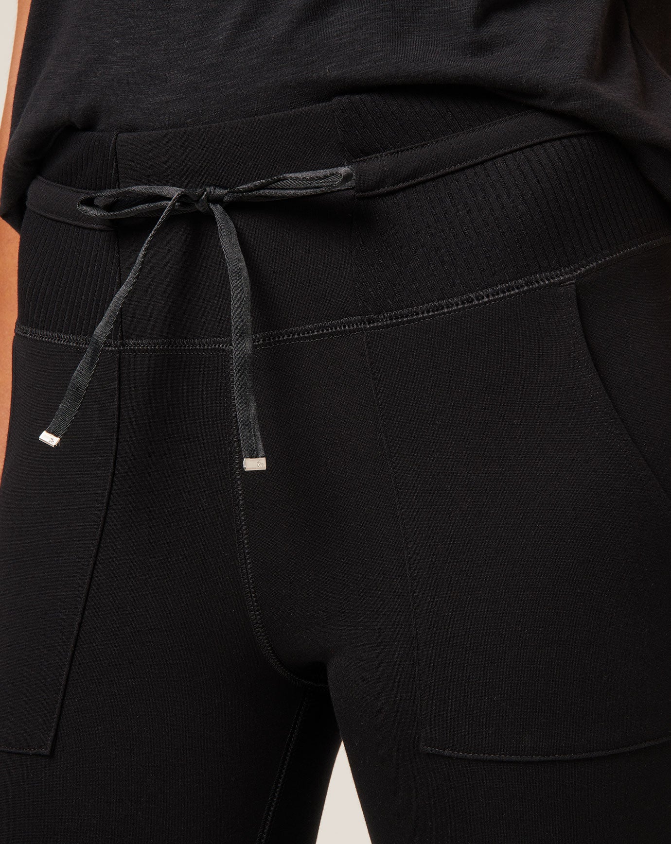 Friday Ponte Pocket Legging