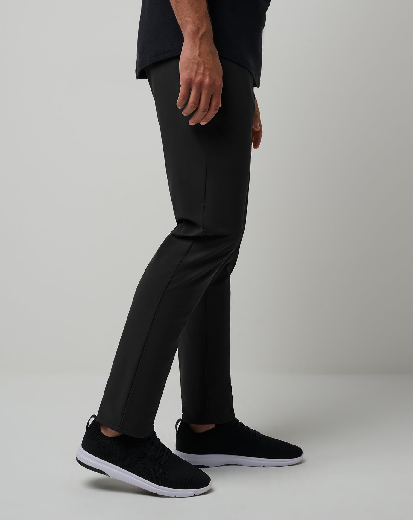 Open To Close Tech Chino Pant image 9