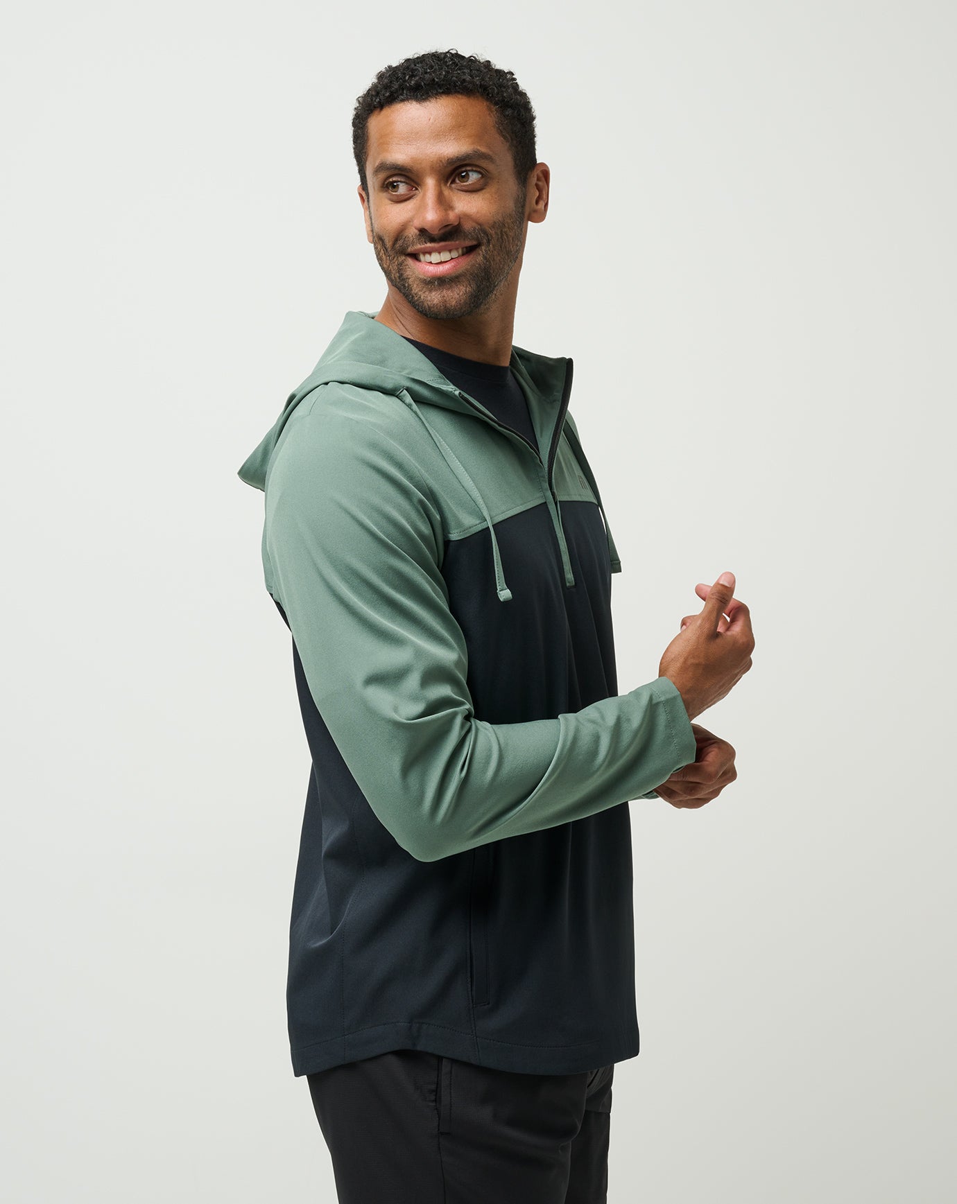 Lantern Light 2.0 Quarter Zip Hoodie ∣ TravisMathew