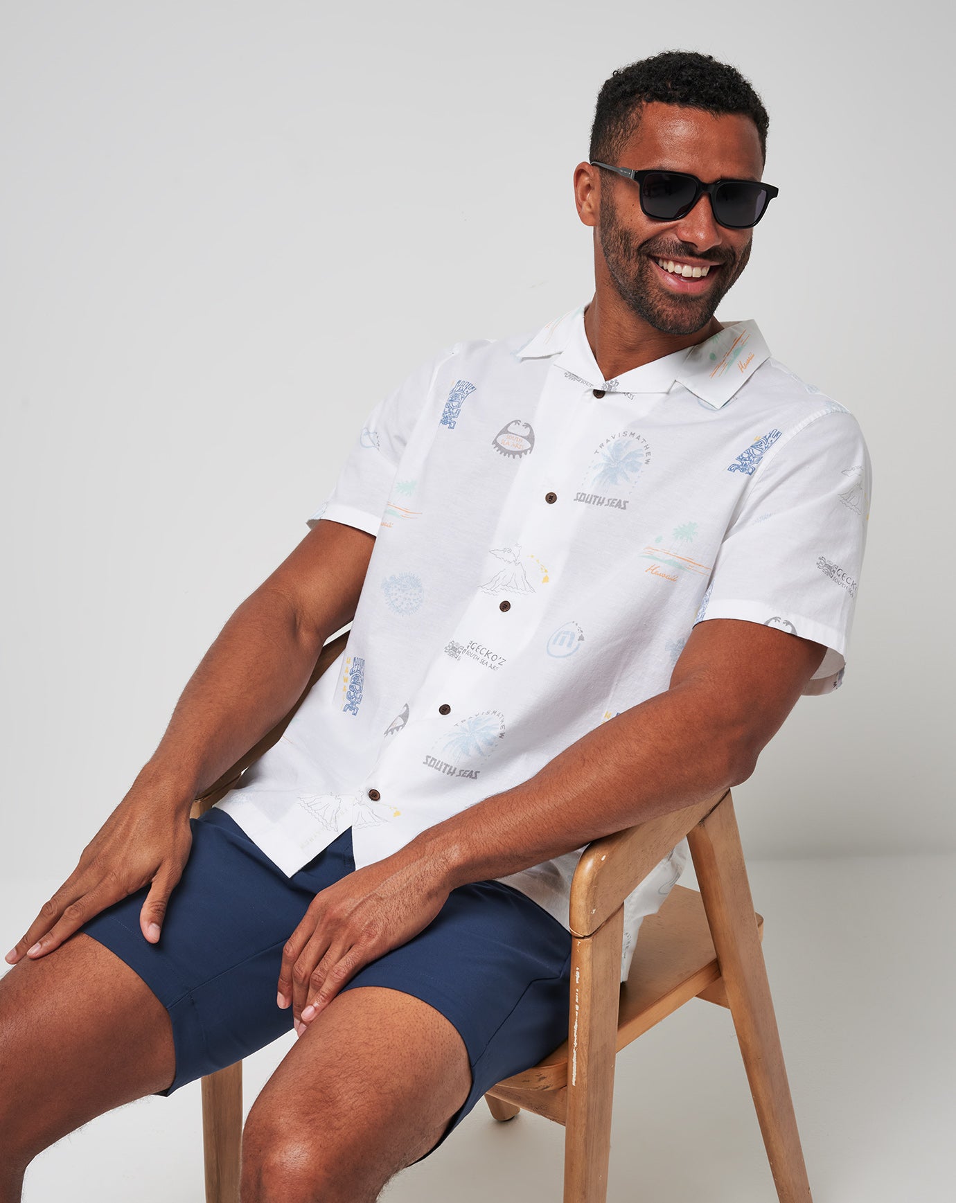 Hawaiian Kitchen Button-Up