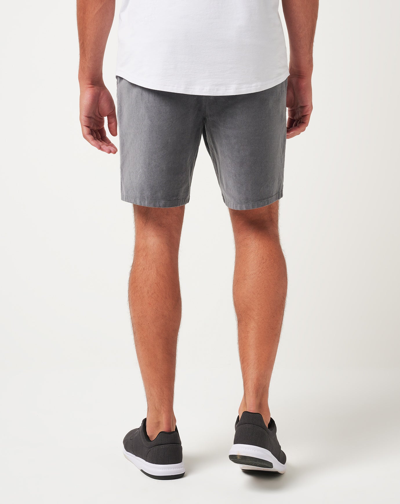 Cuddy Cabin Short 8In