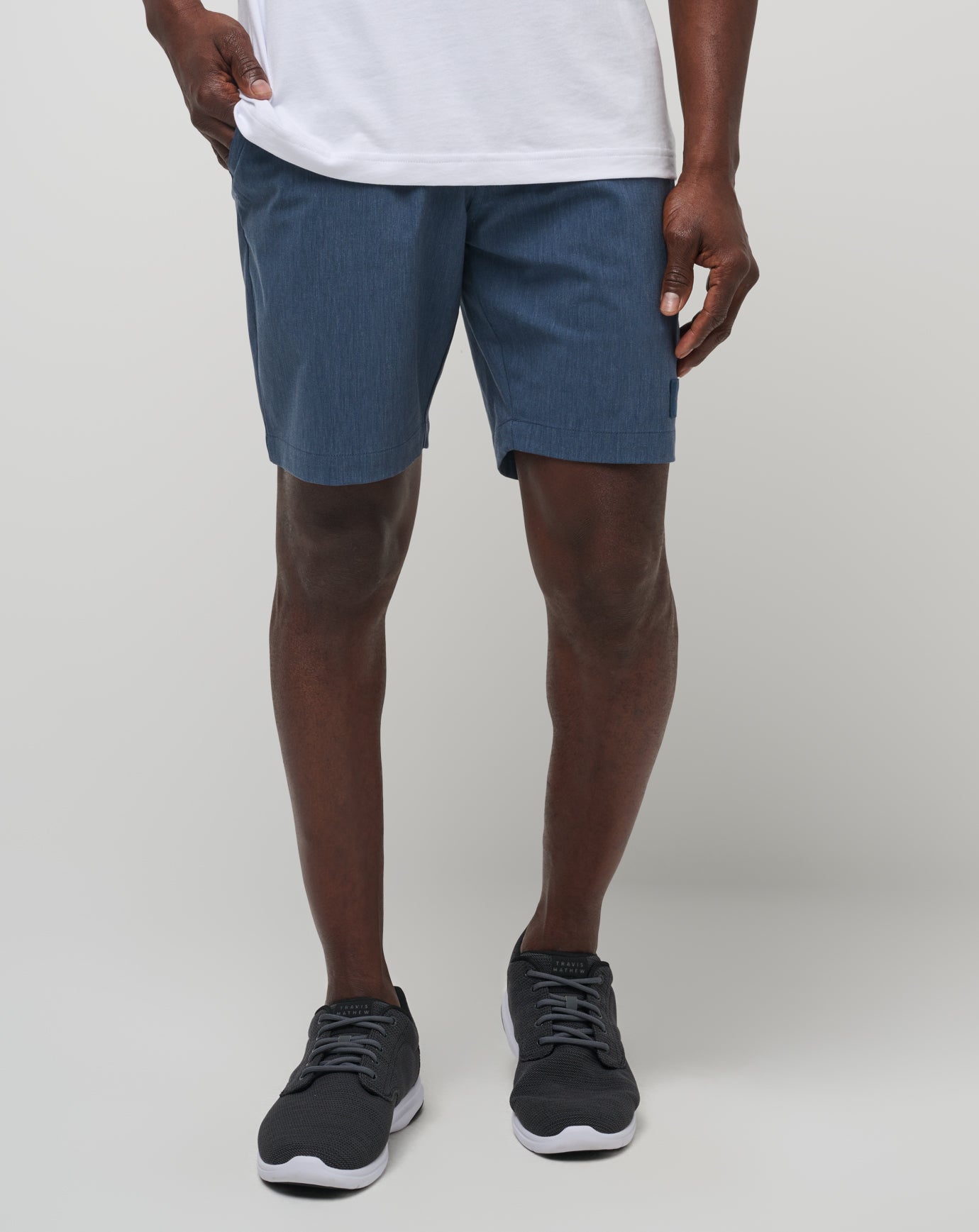 Tech Chino Pocket Short 8In ∣ TravisMathew