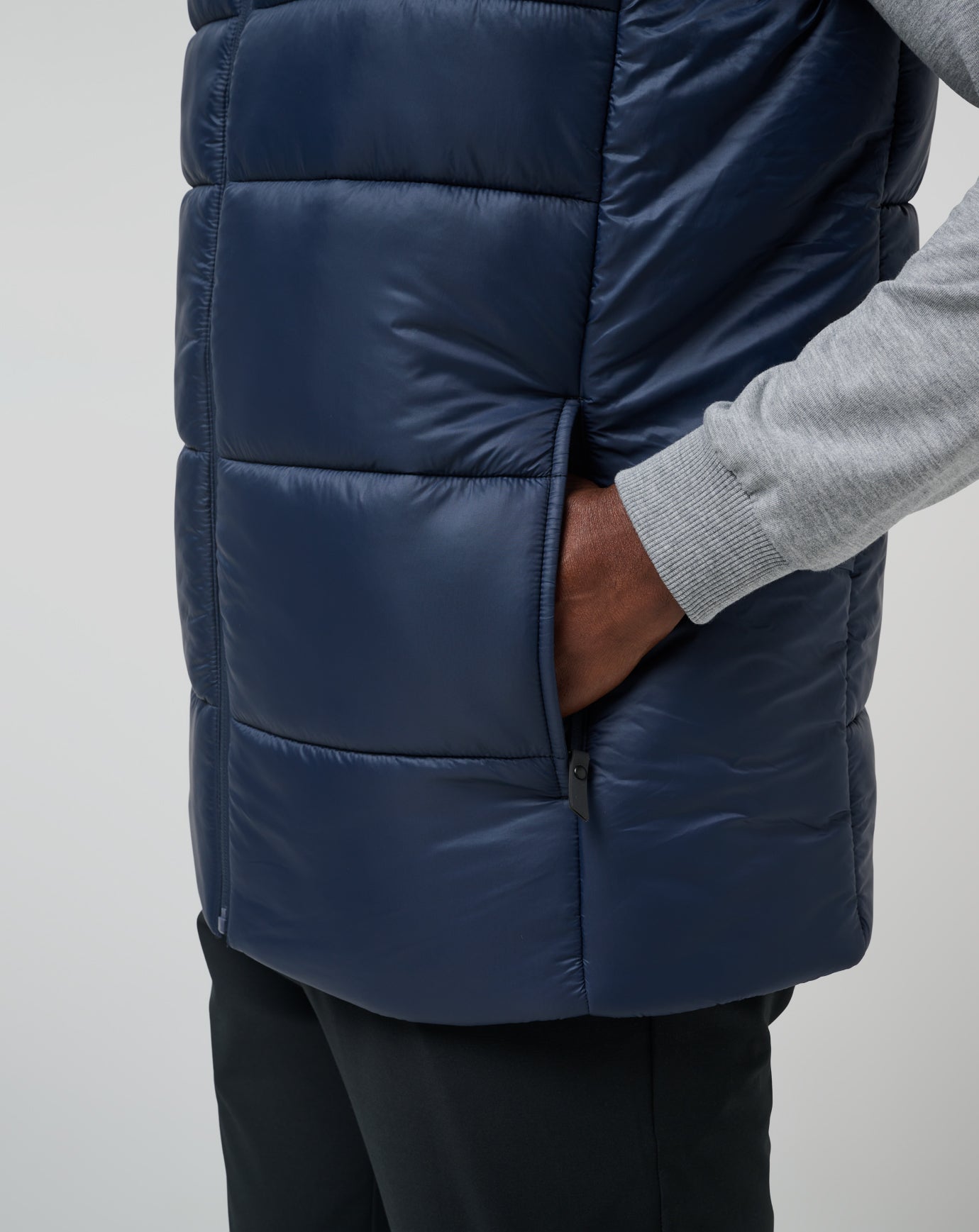 Aves Tech Puffer Vest image 5