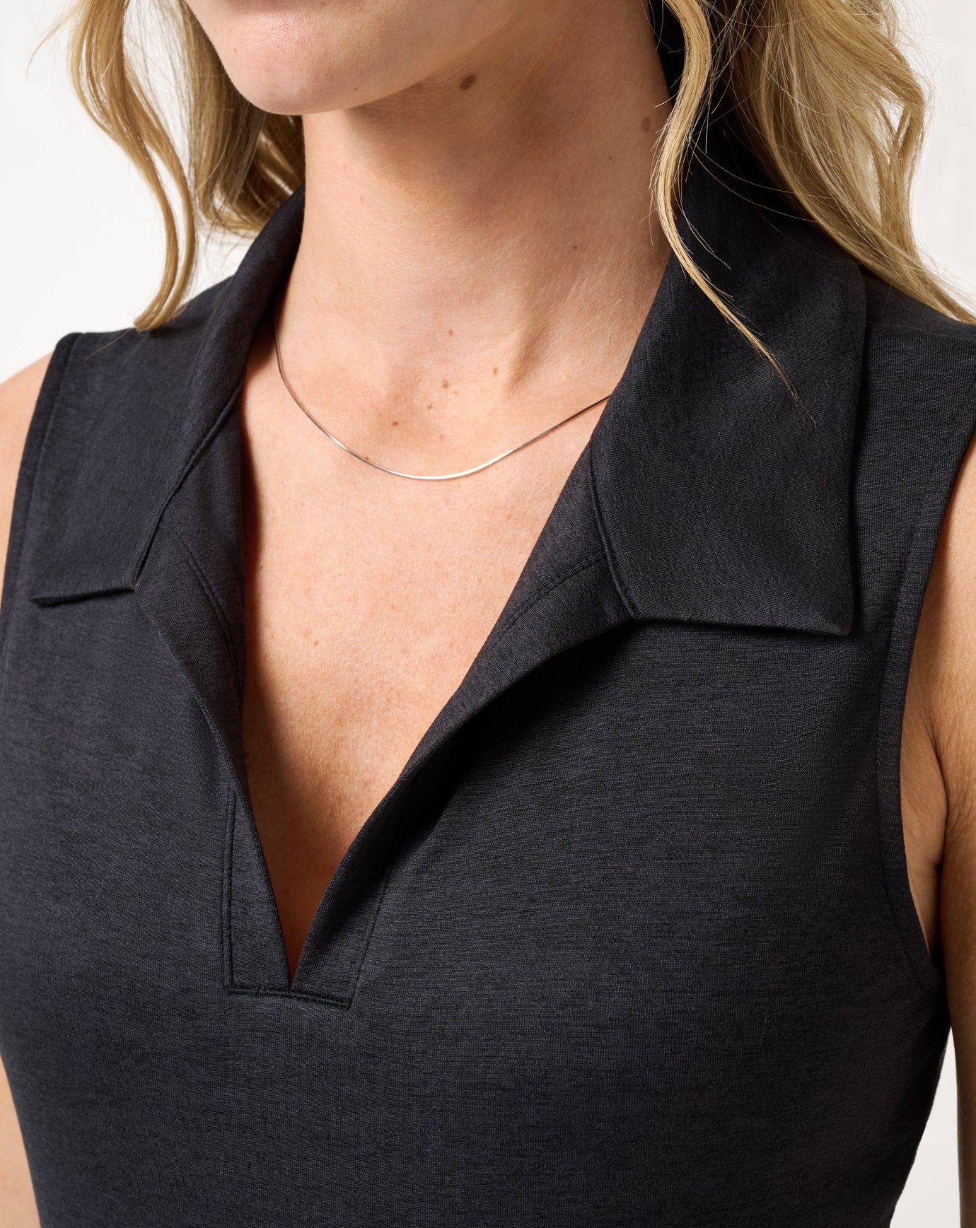 Skyloft Light Sleeveless Polo 2.0