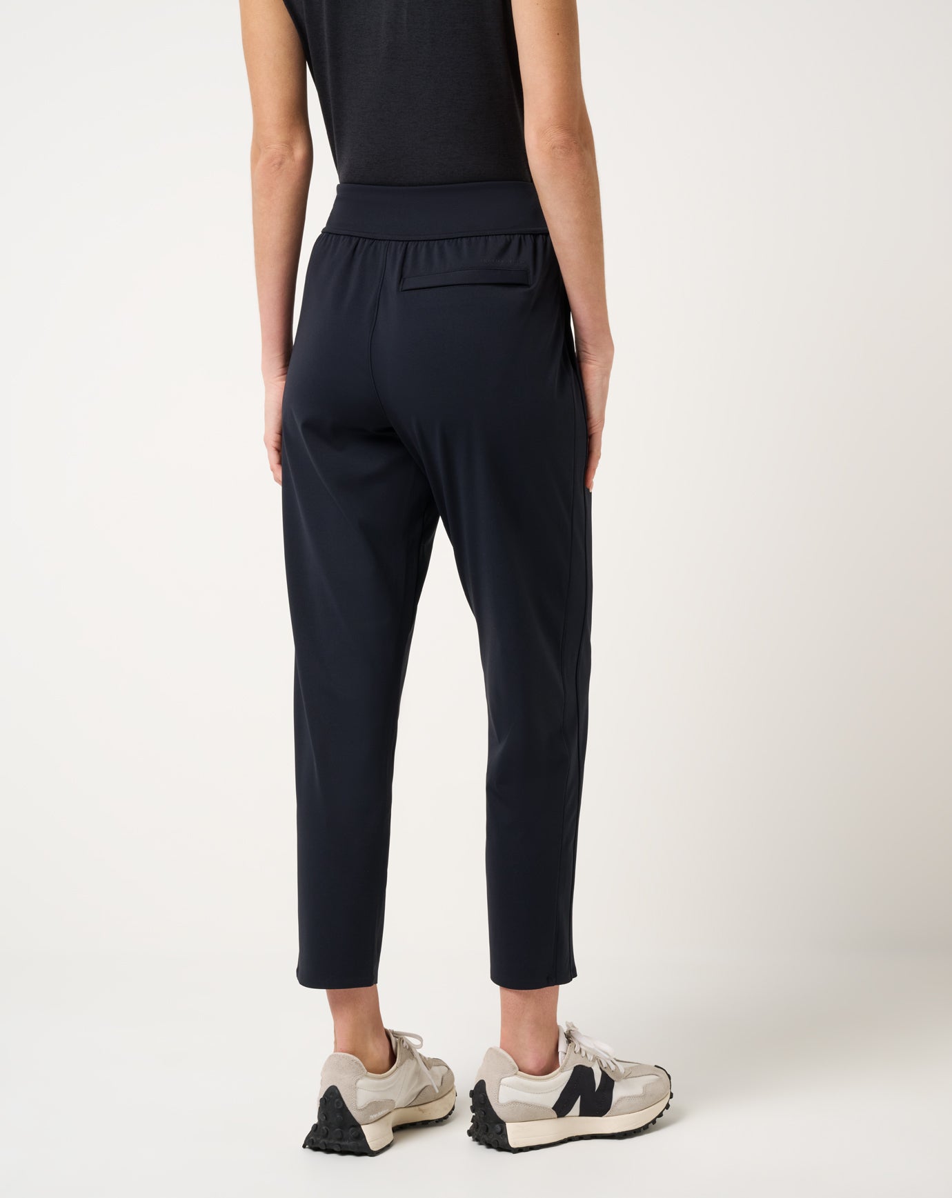 Moveknit Resilience Ankle Pant