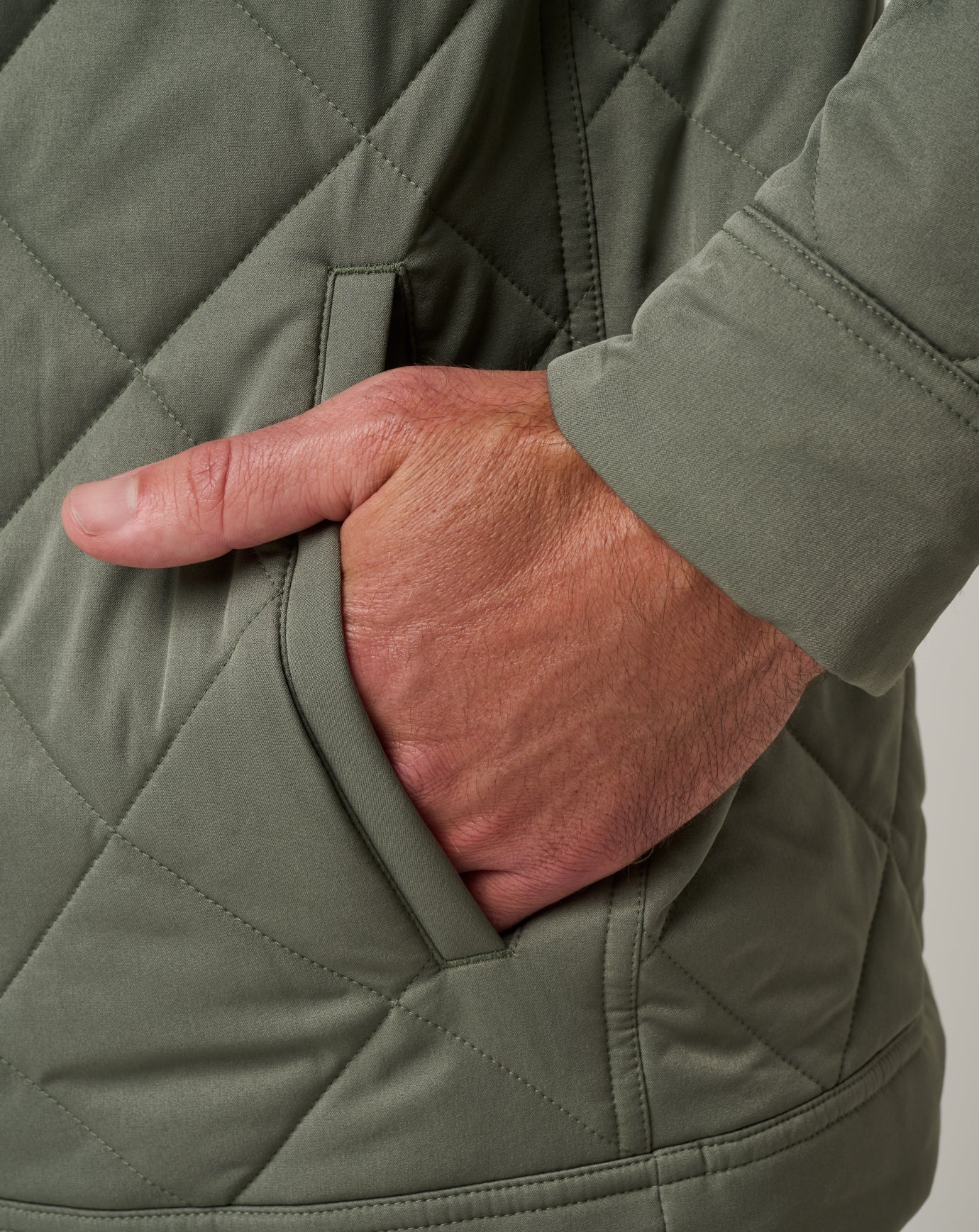 Grey Wave 2.0 Jacket ∣ TravisMathew