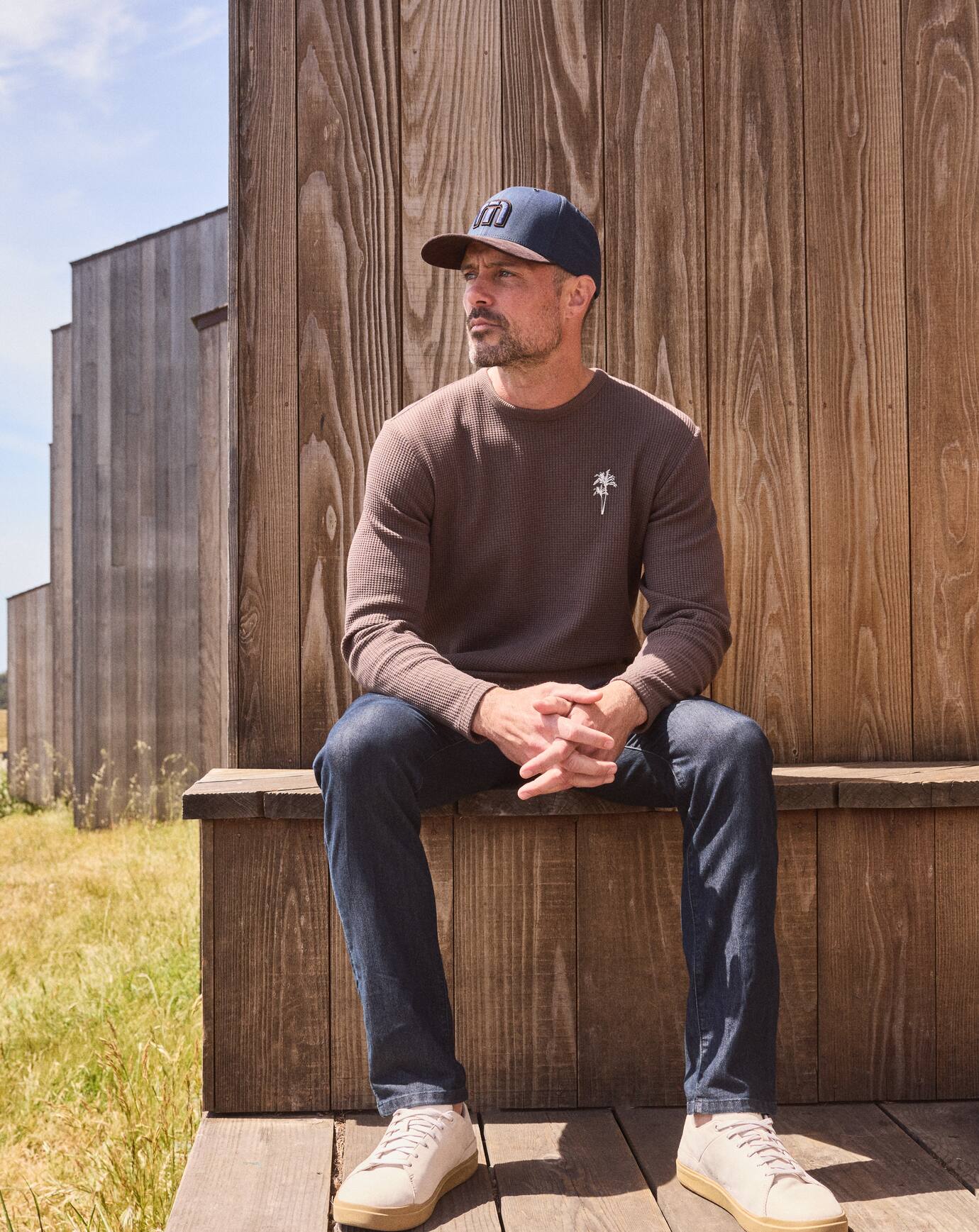 Souvenir Stand Pullover ∣ TravisMathew