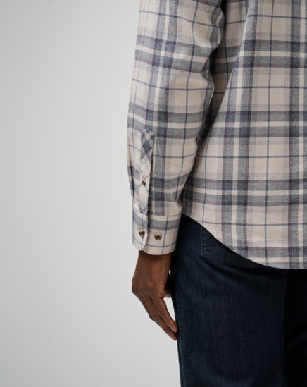 CLOUD FLANNEL PLAID BUTTON-UP Image Thumbnail 5