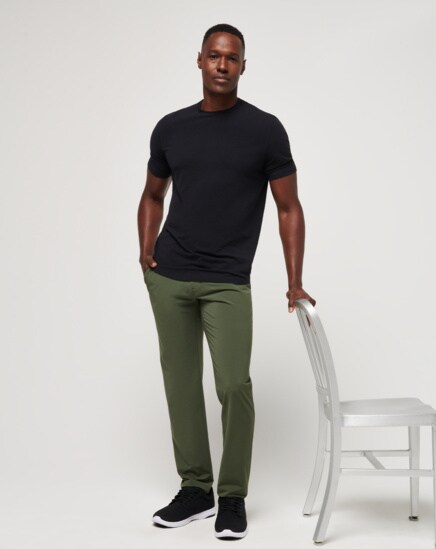 OPEN TO CLOSE TECH CHINO PANT