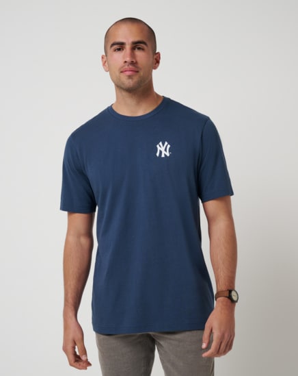 NEW YORK YANKEES FRIENDLY RIVALRY TEE Image Thumbnail 1