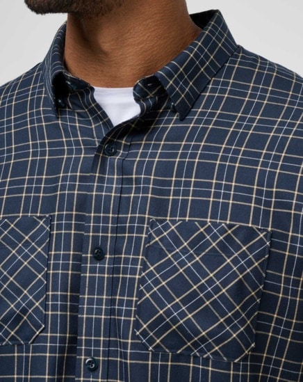 CLOUD FLANNEL PLAID BUTTON-UP Image Thumbnail 4